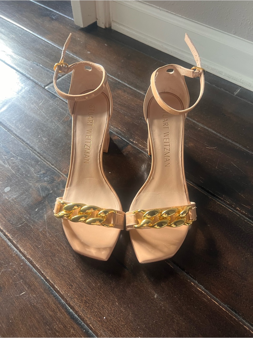Stuart Weitzman Nude tan Gold Amelina chunky chain Block Heels Sandals size 10 - Picture 4 of 11